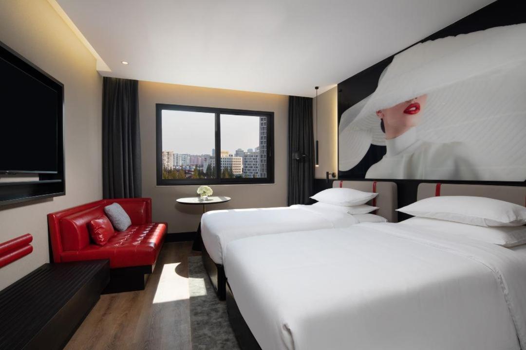 Radisson Red Wujiaochang
